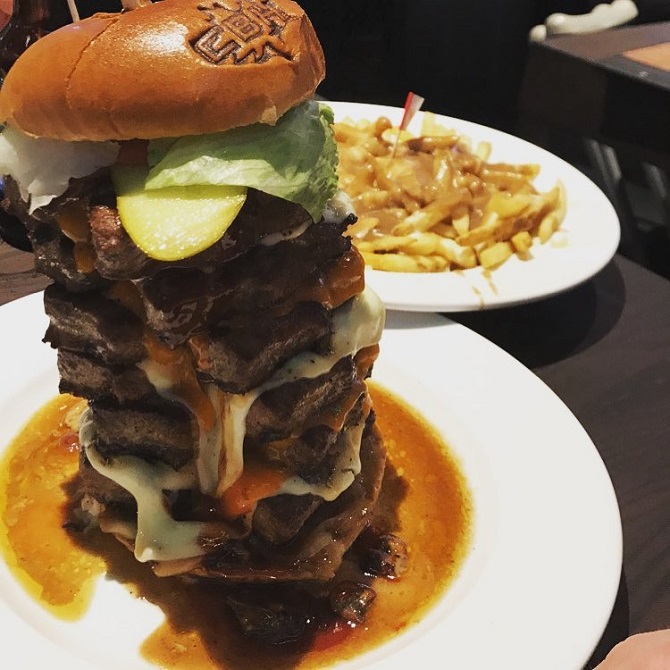 Canadian Brewhouse Burger Challenge Canada