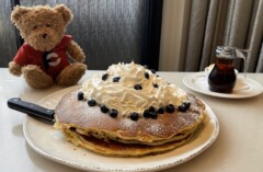 MAC 24/7 Man vs Food Pancake Challenge Waikiki