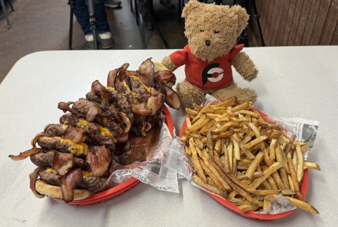 Big Daddy's Bacon Cheeseburger Patty Record Challenge Duluth MN