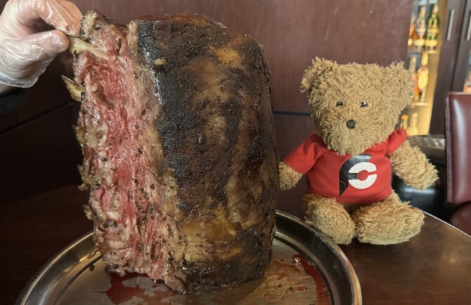 Ward's House 200oz Prime Rib Eating Challenge Milwaukee Wisconsin