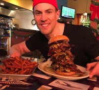Flyers Restaurant Burger Challenge Oak Harbor
