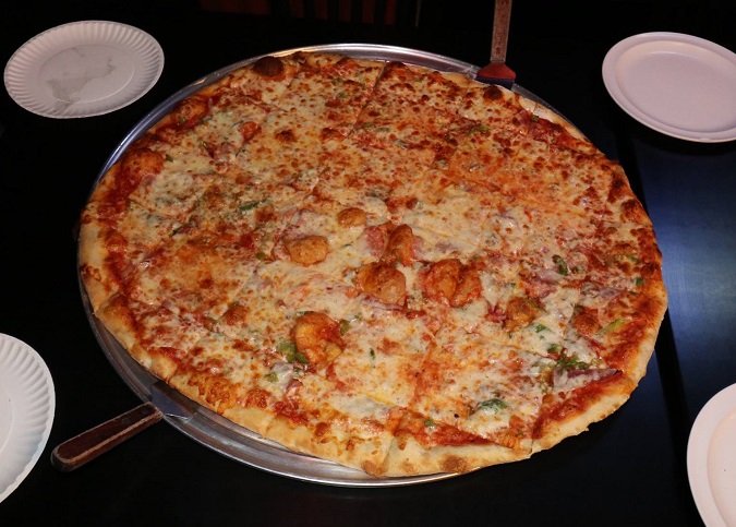 Rizzi's Cafe 28 inch Pizza Challenge