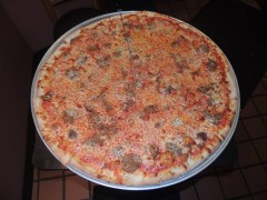 Avellino’s 5lb Pizza Challenge