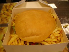 Frituur ‘t Vol Bekske’s Mc Tongerlo 30cm Burger Challenge