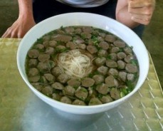 Nom Nom Noodles’ E-Nom-Mous Pho Challenge
