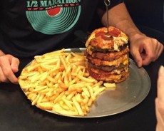 Deano's Pizza Burger Challenge