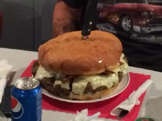 Mick's 3lb Burger Challenge
