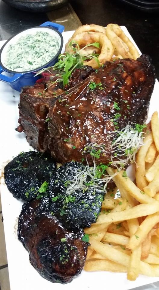 Emerald Resort 2kg steak challenge