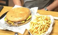 Boompa's Burgers Giant Burger Challenge Elgin