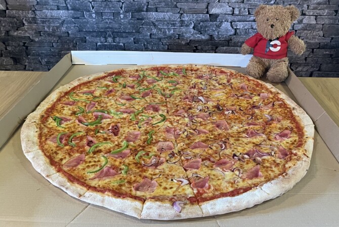 Little O's Big O 33 Inch Pizza Challenge Belfast Northern Ireland