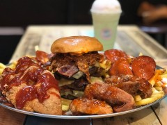 Pastels' Triple Burger Challenge