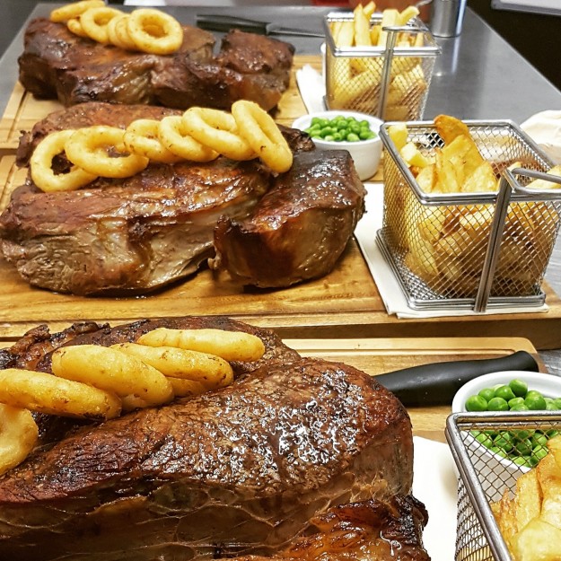 The Bucks Head 100oz Steak Challenge