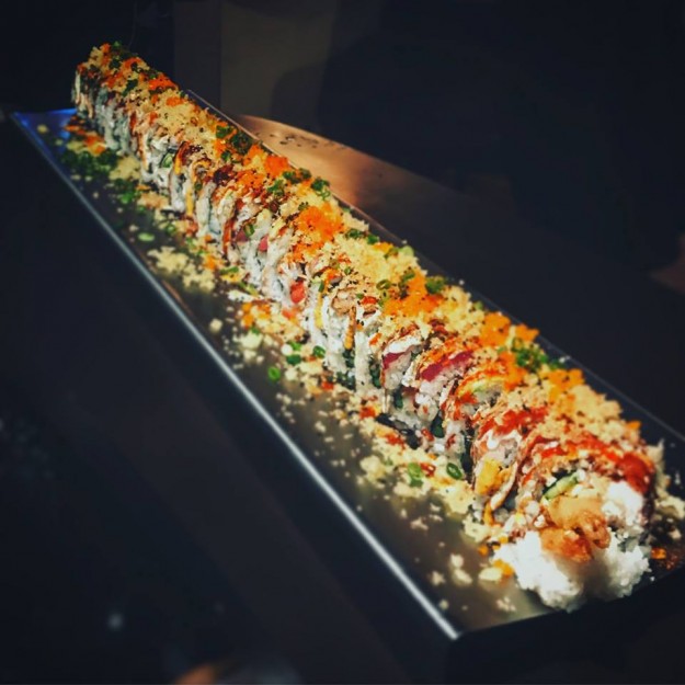 Wave Island's Gigantic Sushi Roll Challenge