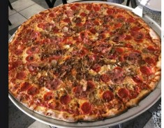 Poppys Pizza's 28-Inch "Big Poppy" Team Pizza Challenge