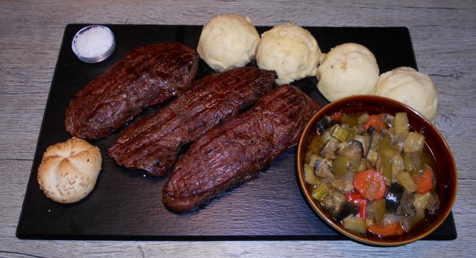 Finca Vaquero Grill's “Indomitable Buffalo Bill" Steak Challenge