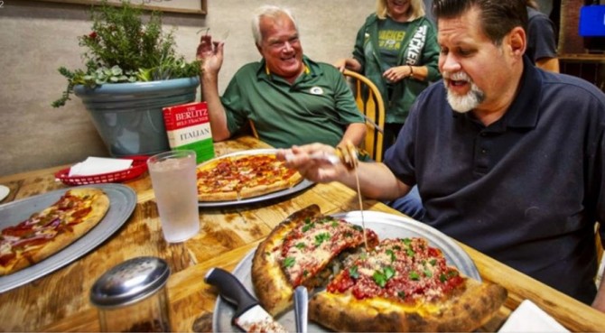 Stoney's Pizza's Delicious 6lb Calzone Challenge