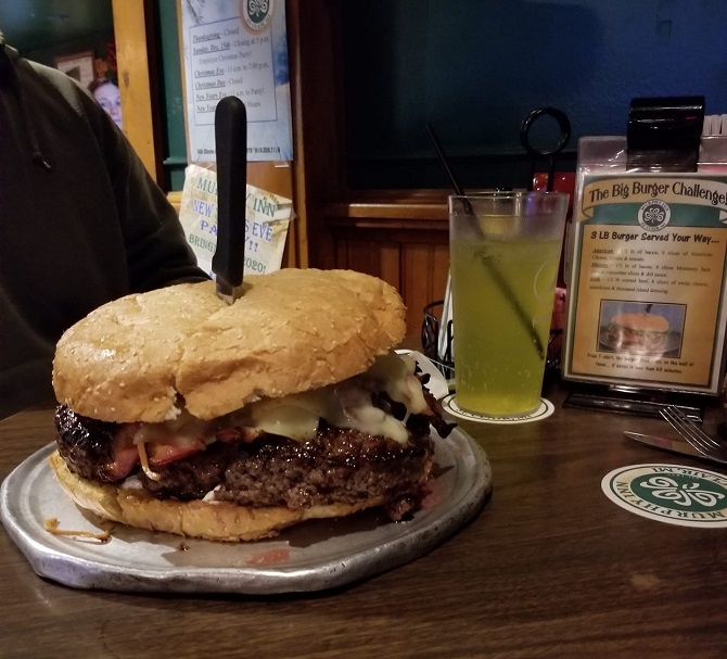 Murphy Inn's 3lb Big Burger Challenge