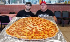 Lenny's 36-inch Team Pizza Challenge Florida