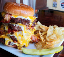 Roque Pub Half Barrel Burger Challenge Orlando