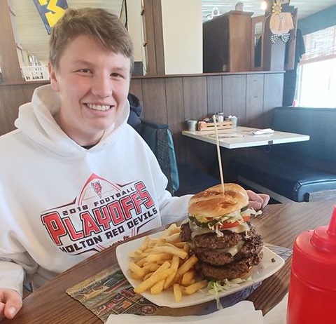 City Limits Family Restaurant Burger Challenge Michigan