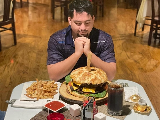 Mashawy 7lb Burger Challenge