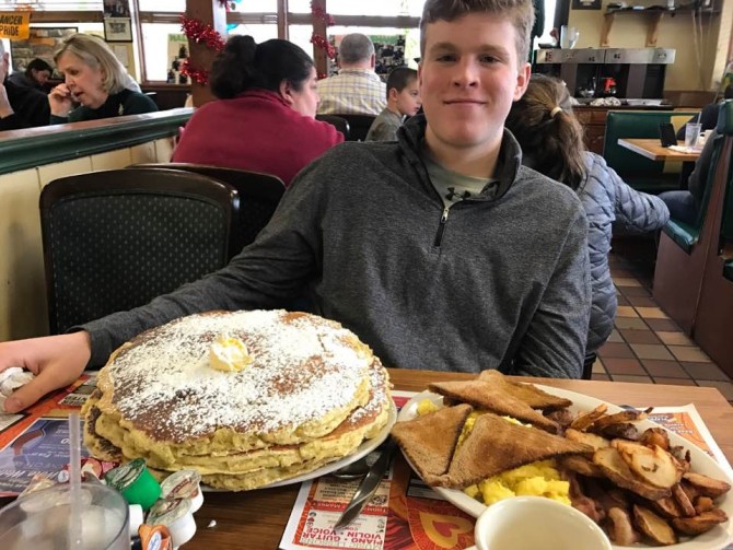 Deer Creek Diner Big Man Breakfast Challenge PA