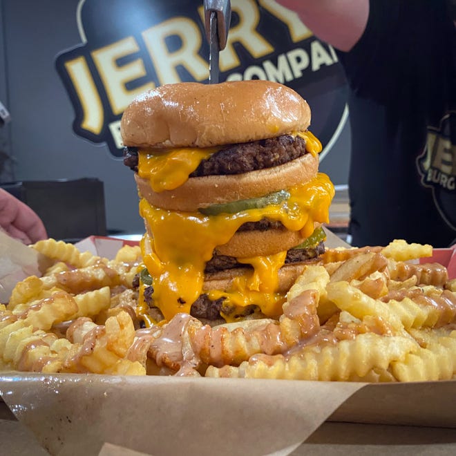 Jerry's Mother Of All Burgers Challenge