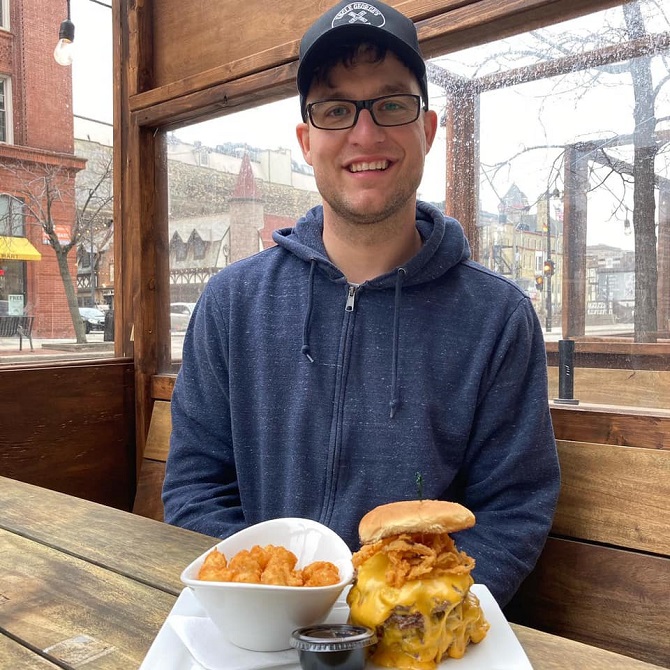 Third Street Tavern Six Stack Challenge Milwaukee
