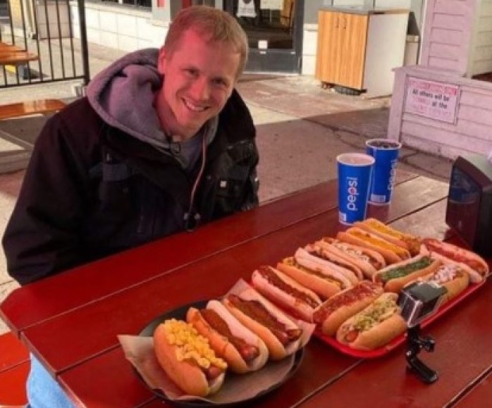 Dog Central's 30 Minute Hot Dog Record Challenge