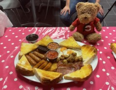 Greasy Pig's Paralyser English Breakfast Challenge Leeds England