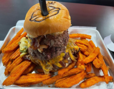 The Bomb's 2lb Burger Challenge