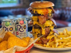 Loomies' 3lb Burger Challenge