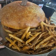 Main Street Saloon's 7lb Burger Challenge