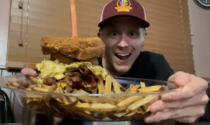 Fillin' Station's "Cheesinator" Burger Challenge