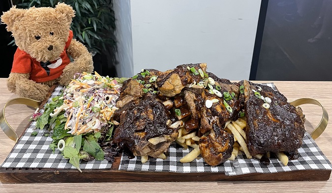 Royal Inn Hotel Waratah Food Challenges