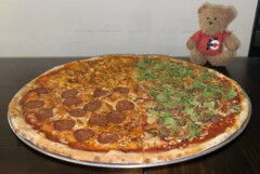Mack Daddy's 28 Inch New York Style Pizza Challenge Perth Western Australia