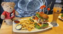 DaIvo Burger 8 Patty German Cheeseburger Challenge Cologne Germany