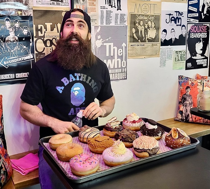 Dirty Ds Dirty Dozen Doughnuts Challenge Malvern BeardMeatsFood