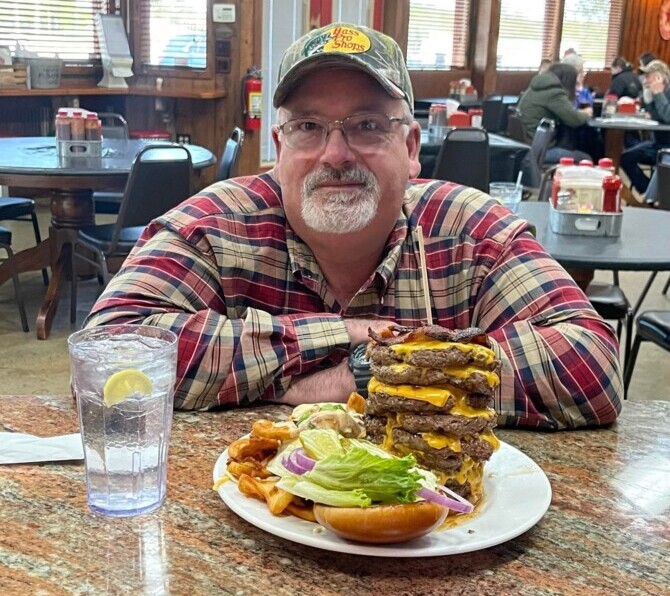 Red Oak Fillin' Station's "The NICK" Burger Challenge