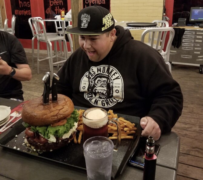 MacFarlane's Celtic Pub's "MacFarlane" Burger Challenge