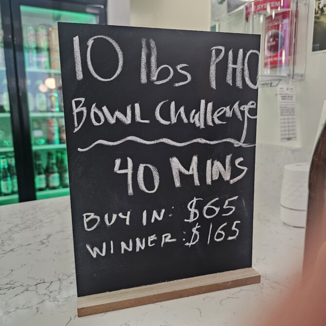Việt Phở Vietnamese Restaurant's 10lb Pho Challenge