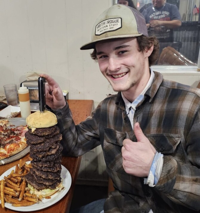 Waha Grill's "Meat The Challenge" 5lb Burger Challenge