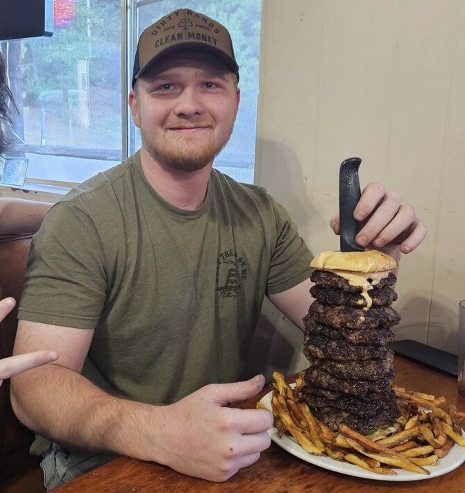Waha Grill's "Meat The Challenge" 5lb Burger Challenge