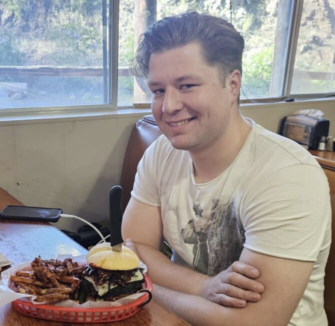 Waha Grill's "Spicy Waha" Burger Challenge