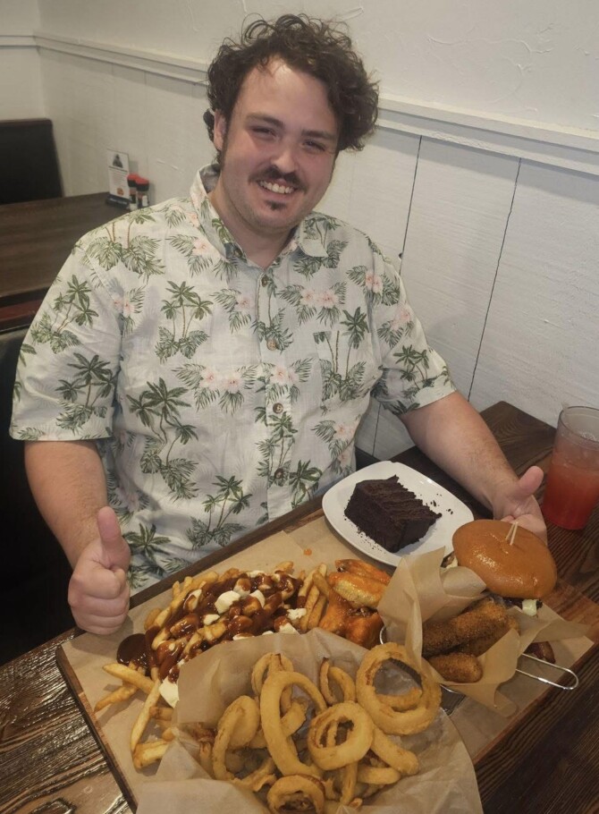 Hydro Tavern's "Mountain Man" Food Challenge