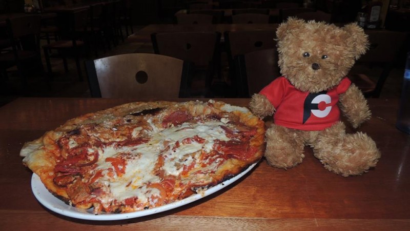 jimmy-the-greeks-king-leonidas-calzone-challenge