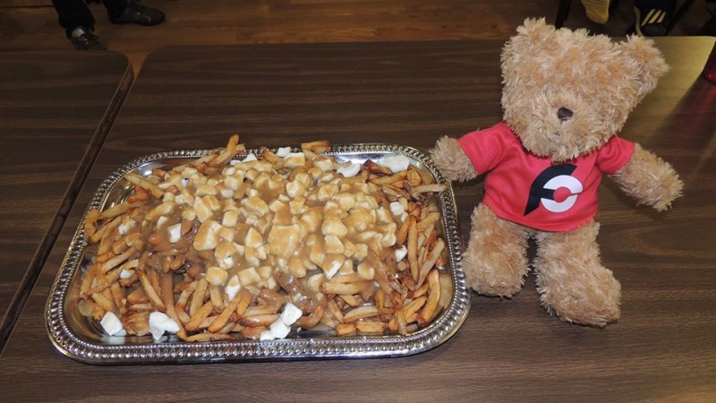 chez-vachons-5lb-grand-poutine-challenge