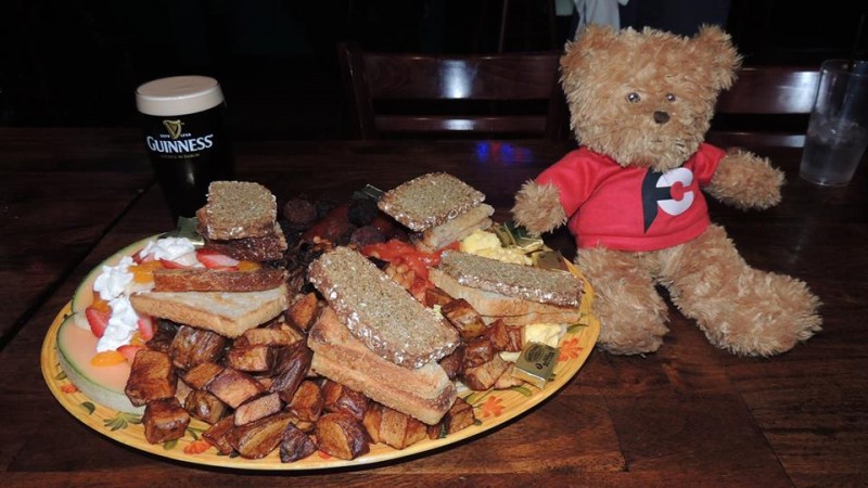 flann-obriens-guinness-breakfast-challenge-2