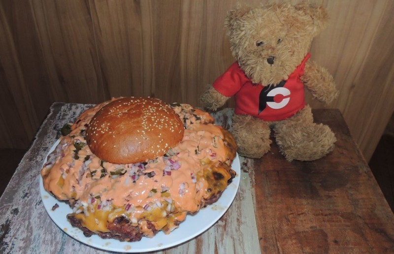 633-bentleys-burger-patty-record-challenge