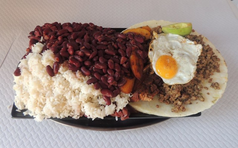 635-la-chevere-6lb-bandeja-paisa-challenge